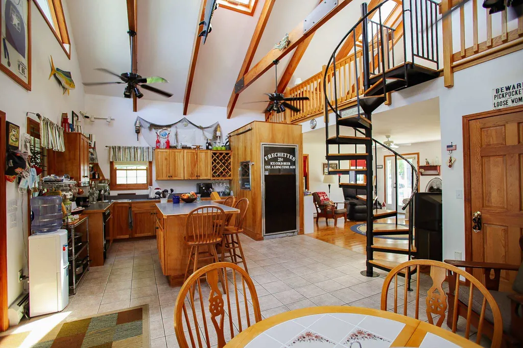 137 E Lakeshore Drive Colchester VT 05446