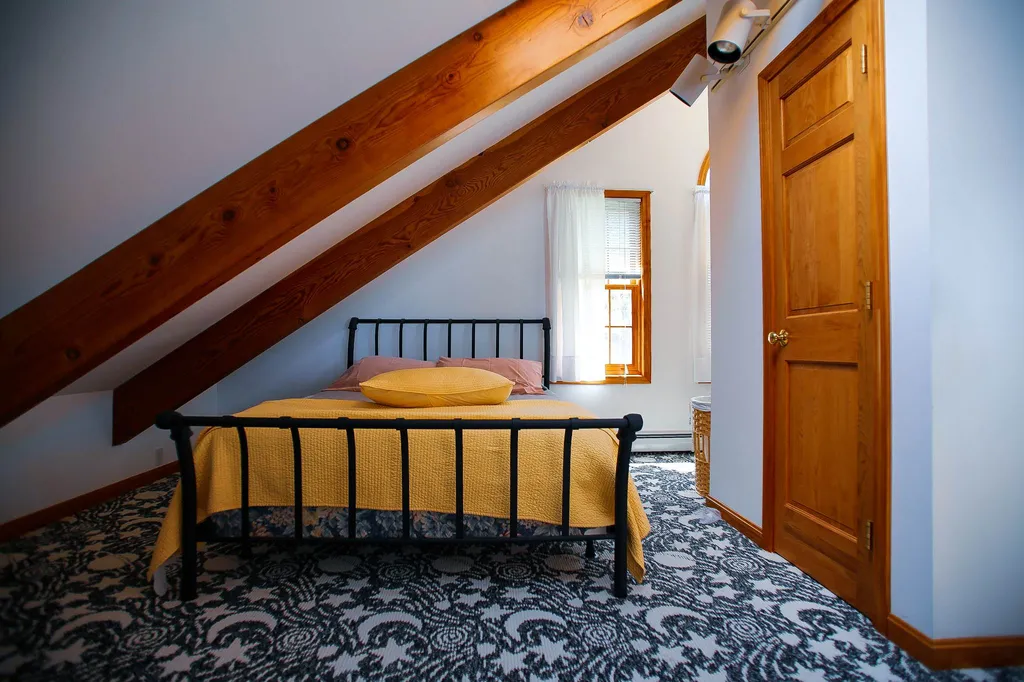 137 E Lakeshore Drive Colchester VT 05446