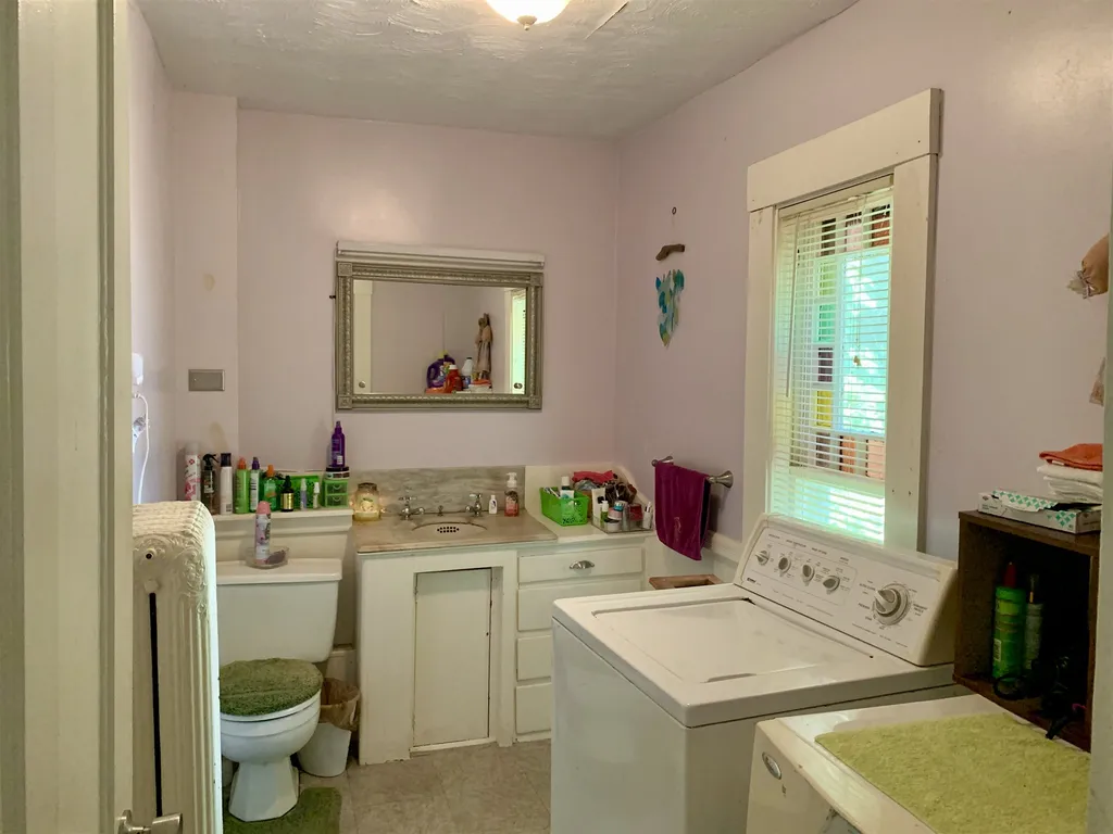 130 W. Bow Street Franklin NH 03235