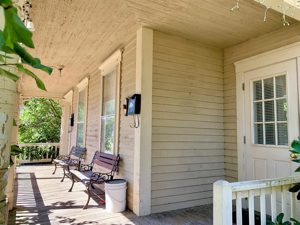 130 W. Bow Street Franklin NH 03235