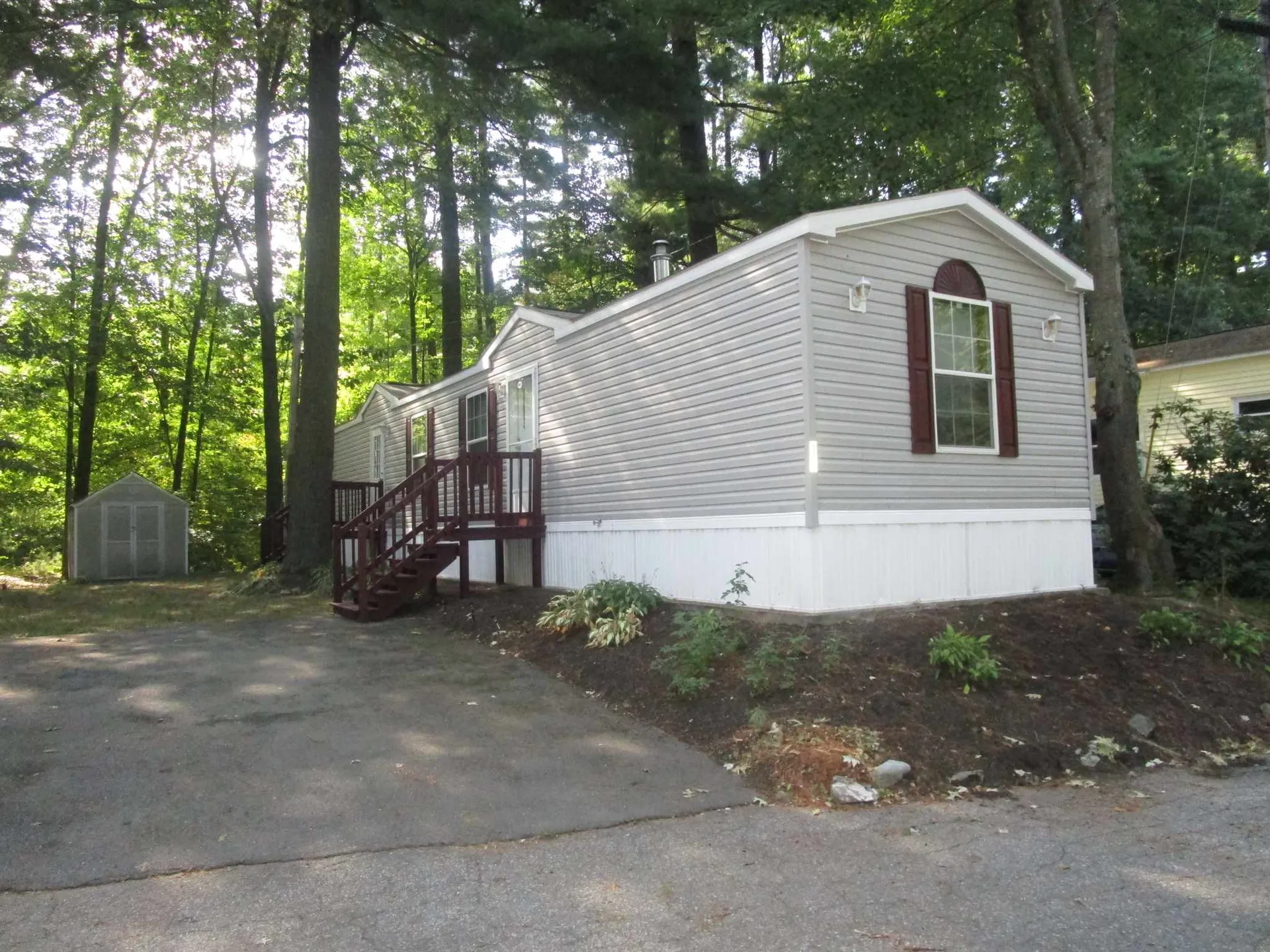16 Garnet Lane Merrimack NH 03054