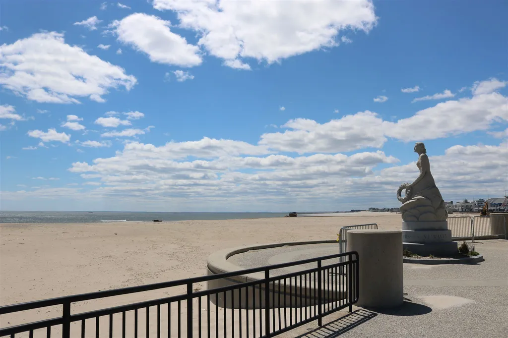 315 Ocean Boulevard Hampton NH 03842