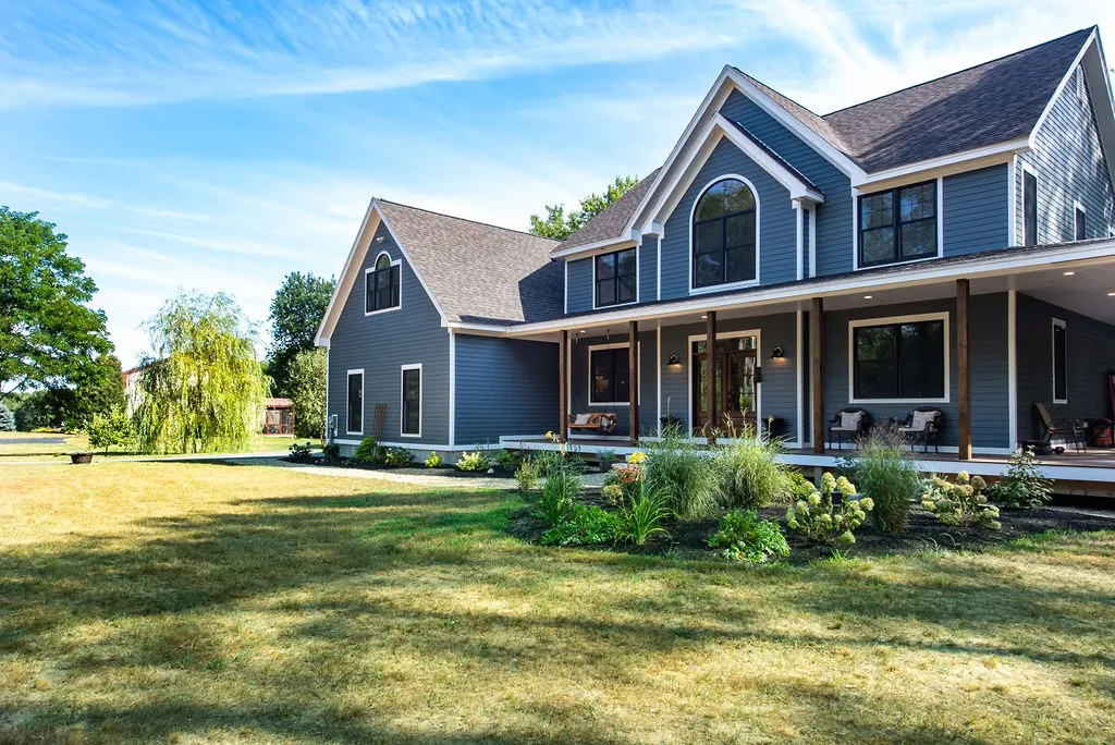 184 Mast Road Lee NH 03861