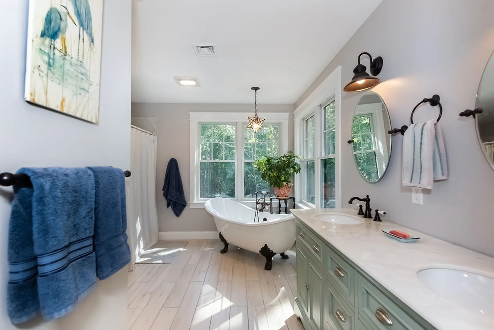 184 Mast Road Lee NH 03861