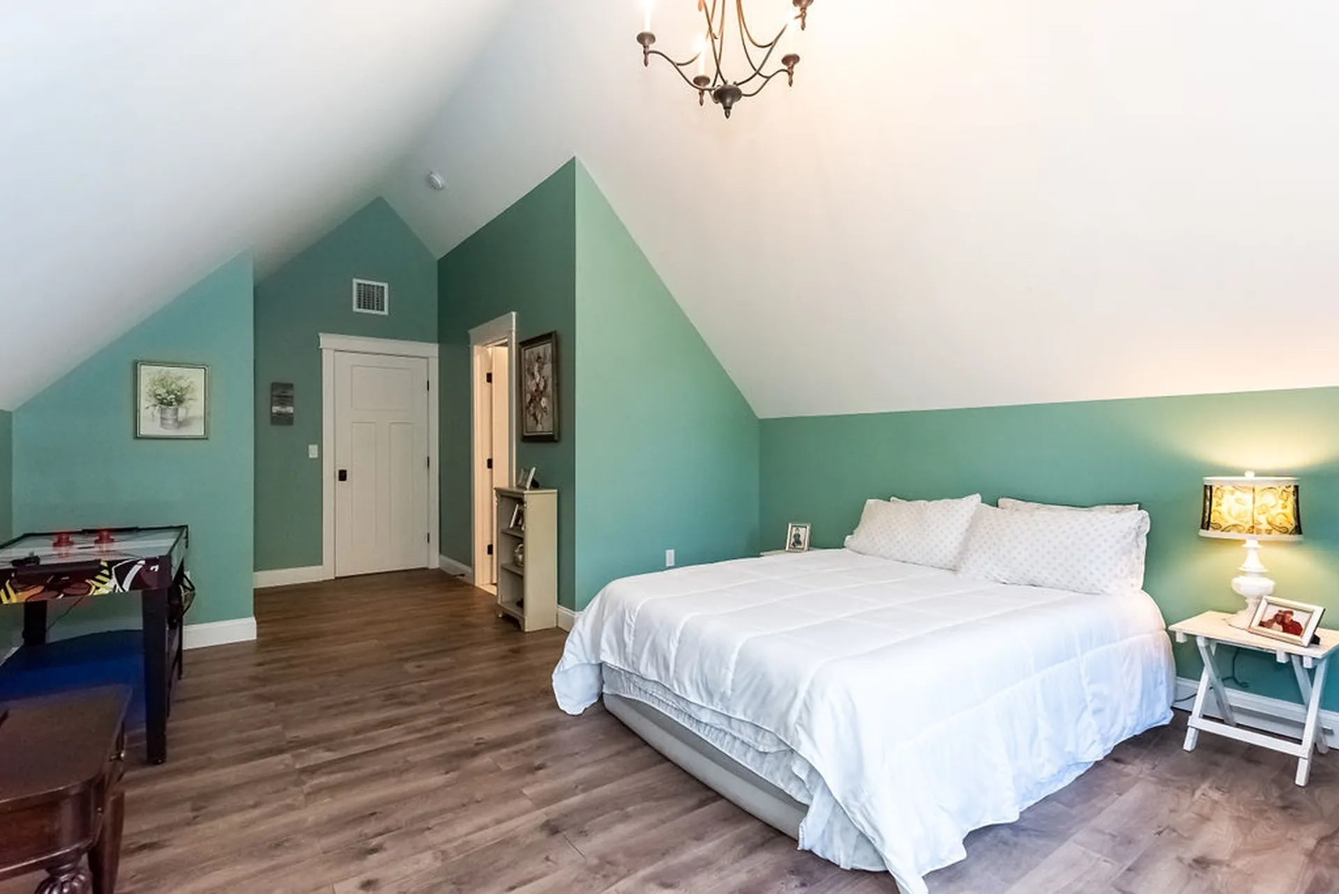 184 Mast Road Lee NH 03861