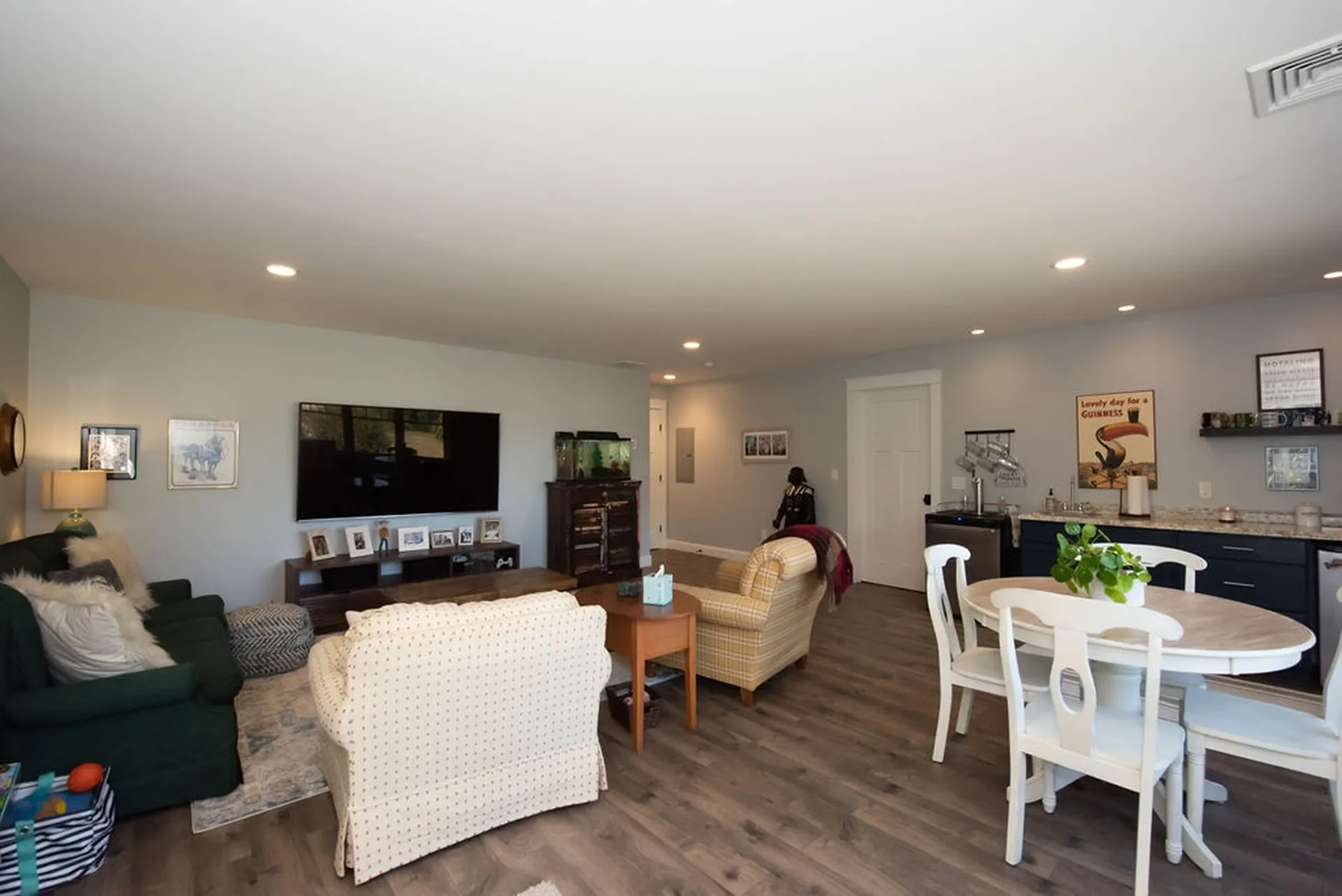 184 Mast Road Lee NH 03861