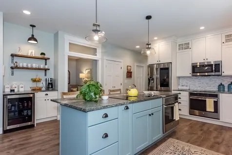 184 Mast Road Lee NH 03861
