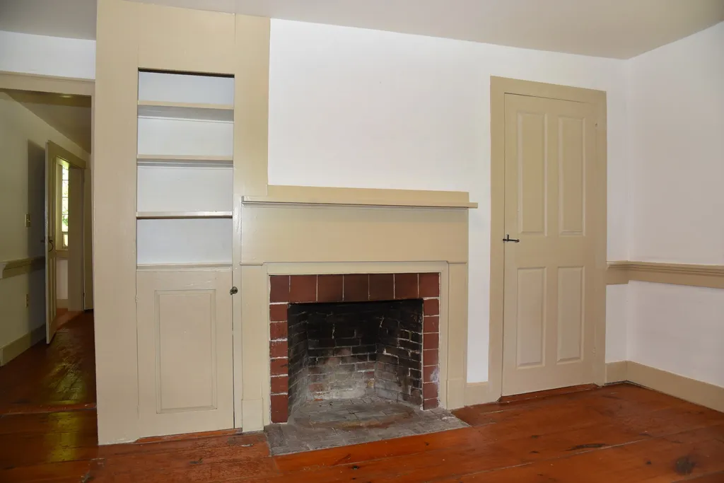 85 Coxboro Road Holderness NH 03245
