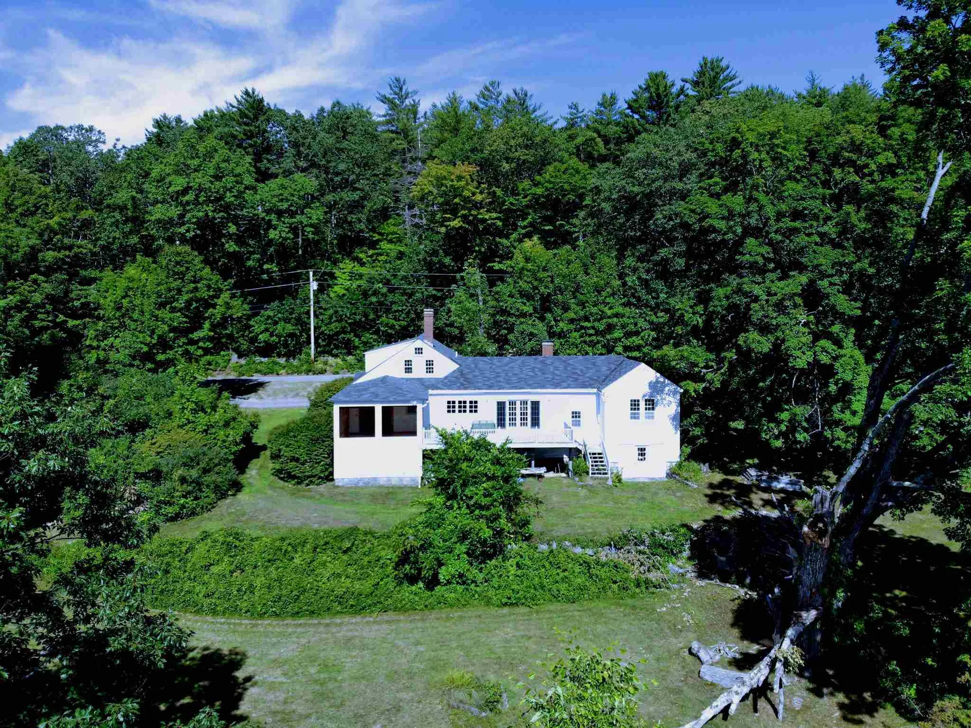 85 Coxboro Road Holderness NH 03245