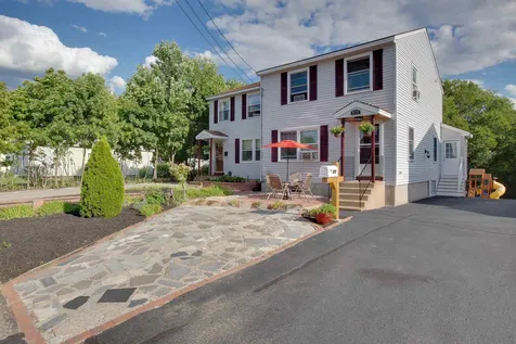 670-672 Amory Street Manchester NH 03102