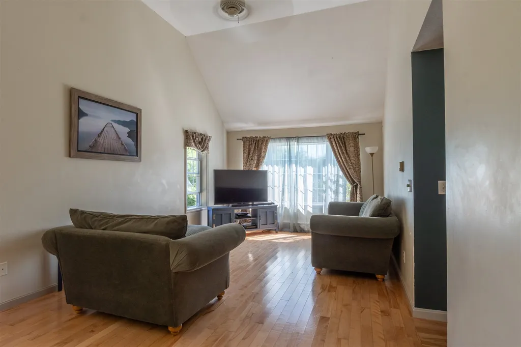 23 Cheney Lane Danville NH 03819