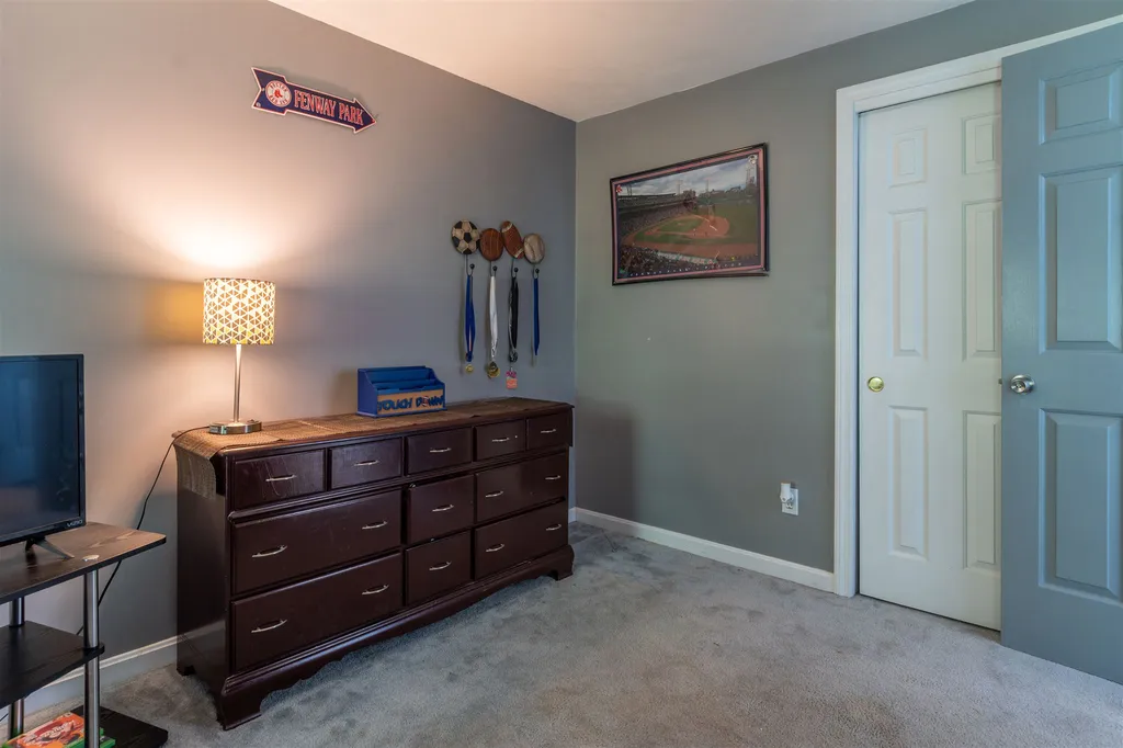 23 Cheney Lane Danville NH 03819