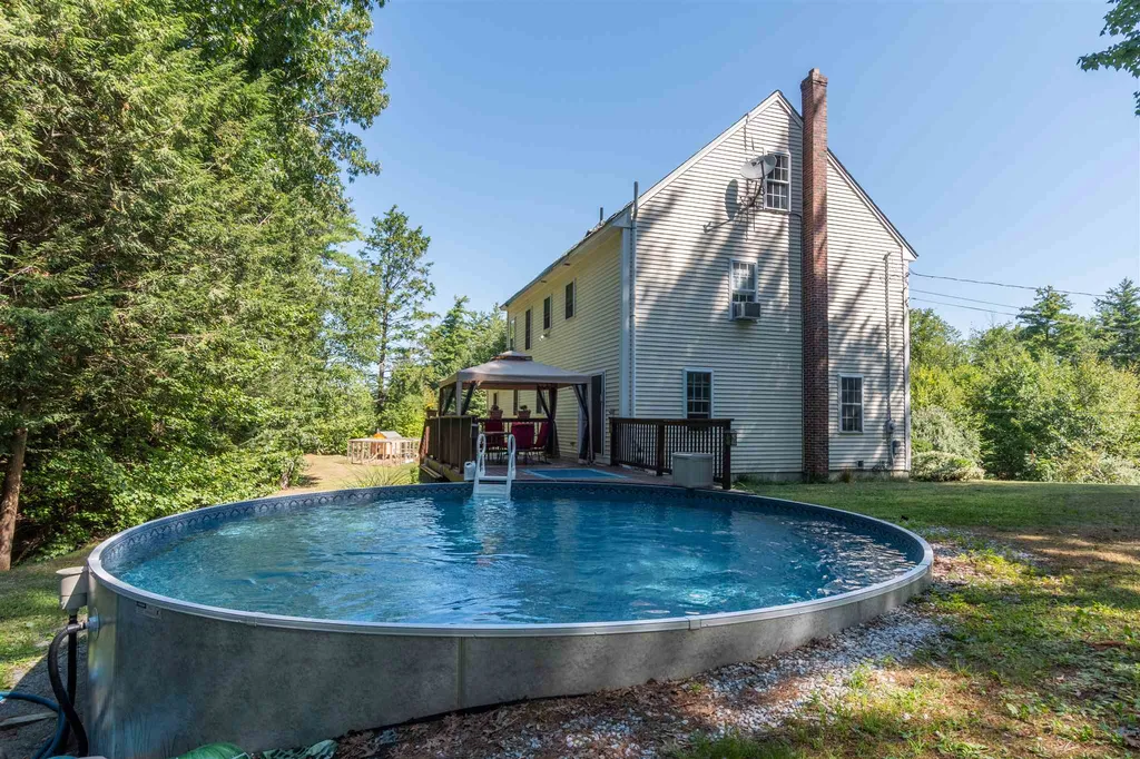 23 Cheney Lane Danville NH 03819