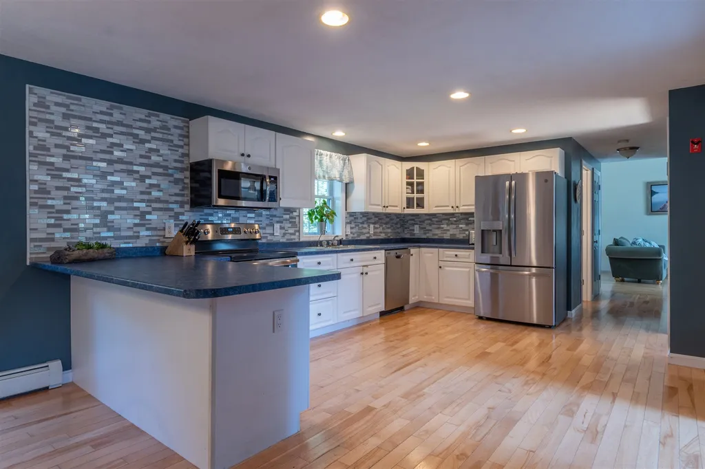 23 Cheney Lane Danville NH 03819
