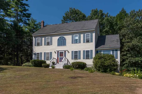 23 Cheney Lane Danville NH 03819