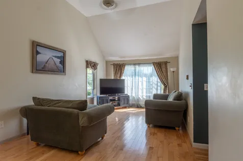 23 Cheney Lane Danville NH 03819