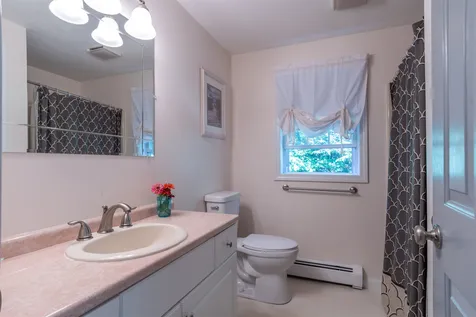 23 Cheney Lane Danville NH 03819