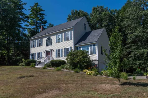 23 Cheney Lane Danville NH 03819