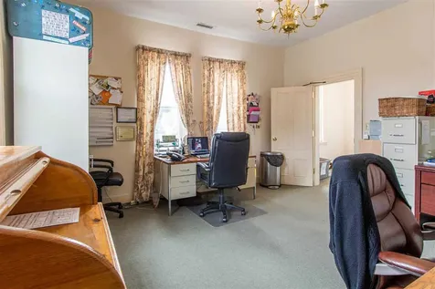 33 East Pearl Street Nashua NH 03060