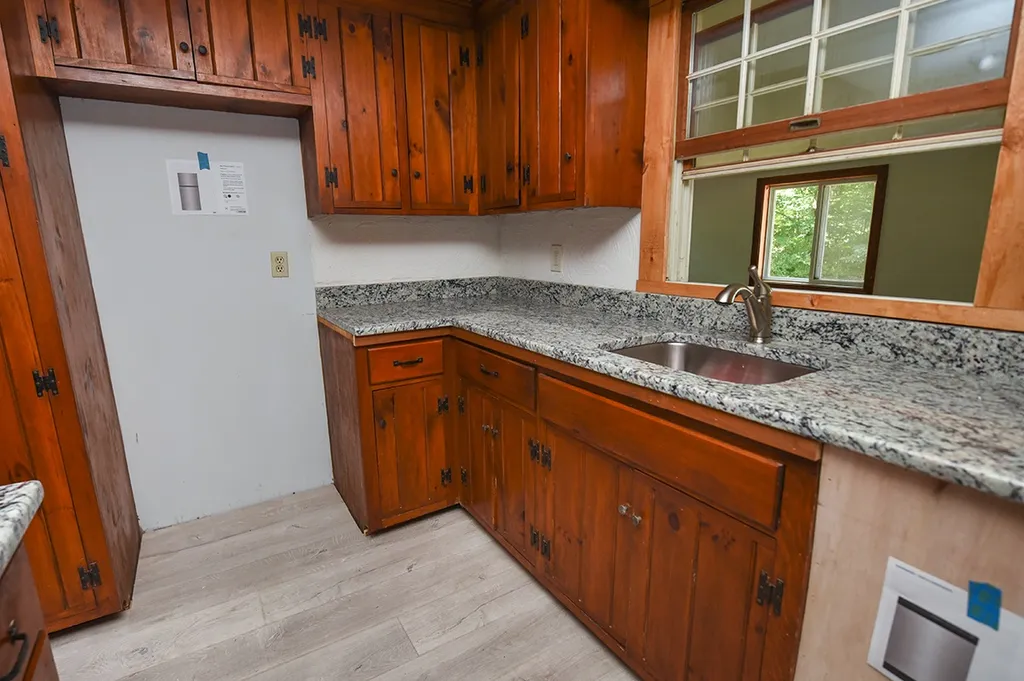 5 Lakeview Avenue Sandown NH 03873