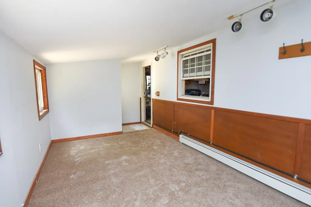 5 Lakeview Avenue Sandown NH 03873