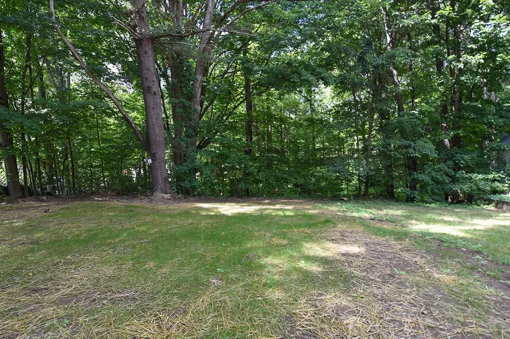 5 Lakeview Avenue Sandown NH 03873