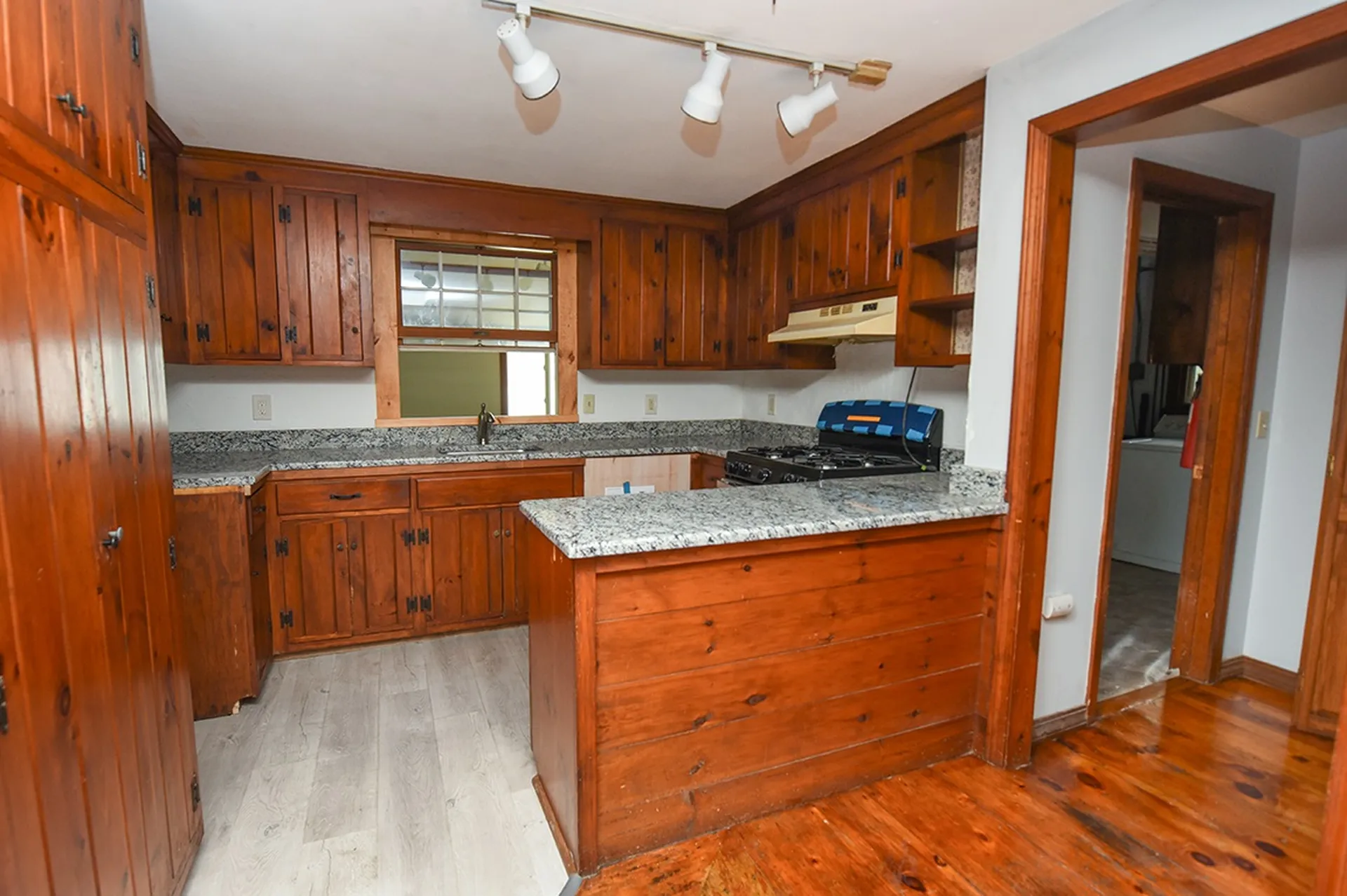 5 Lakeview Avenue Sandown NH 03873