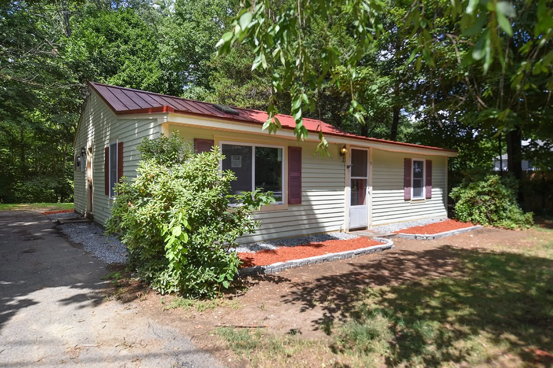5 Lakeview Avenue Sandown NH 03873