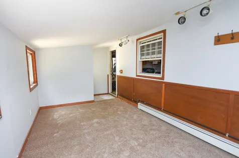 5 Lakeview Avenue Sandown NH 03873