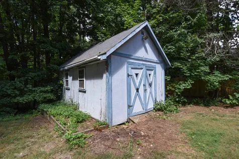 5 Lakeview Avenue Sandown NH 03873