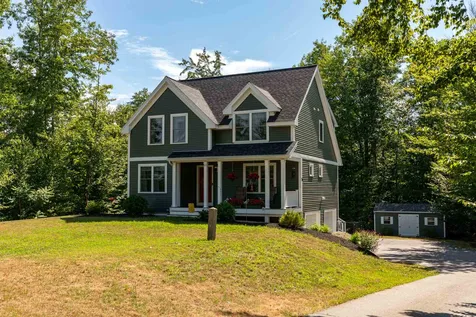 61 Village Place Drive Barrington NH 03825