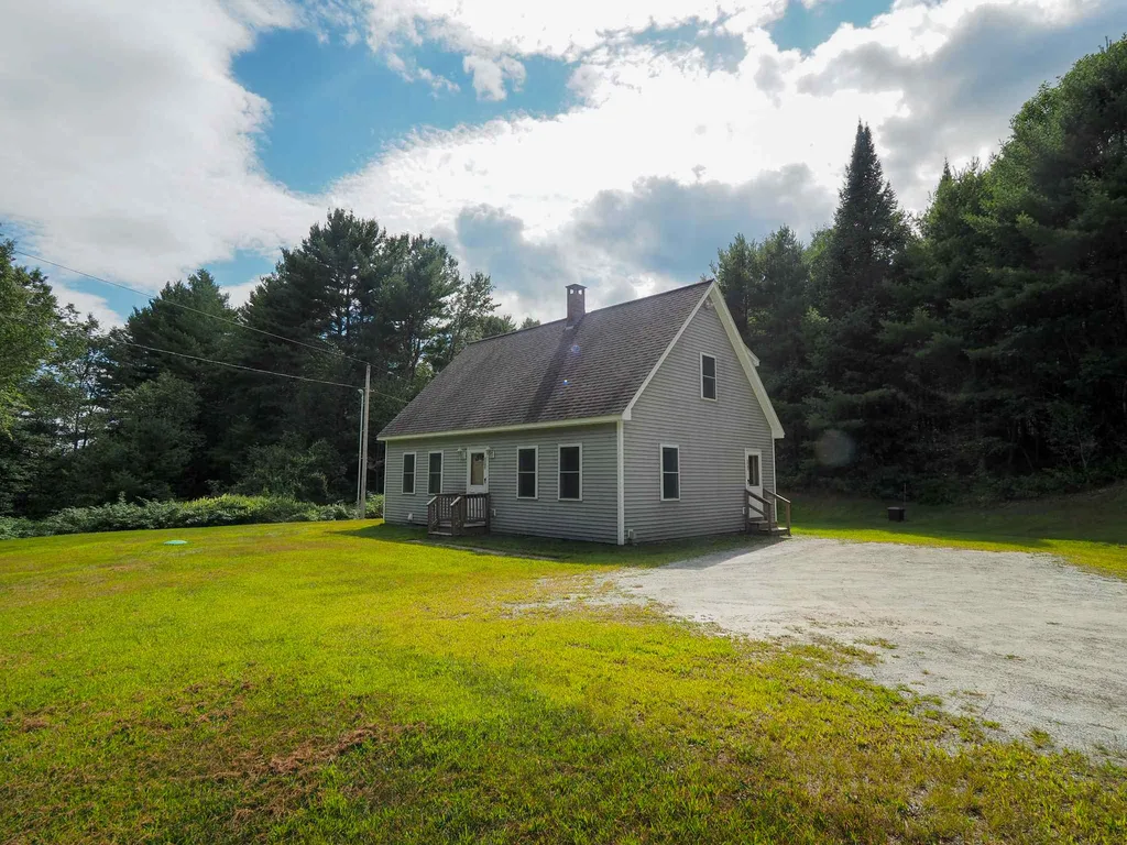 1707 Peach Brook Road Newbury VT 05051