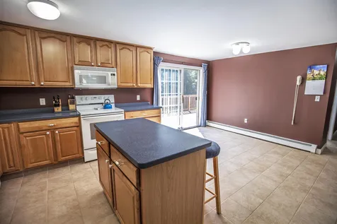 4 Judy Drive Londonderry NH 03053