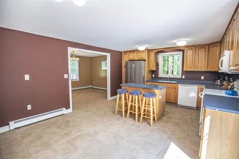 4 Judy Drive Londonderry NH 03053