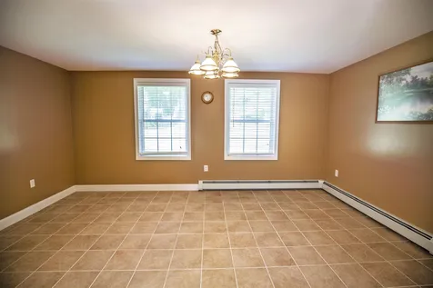 4 Judy Drive Londonderry NH 03053