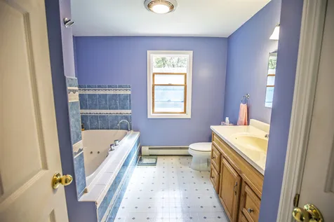 4 Judy Drive Londonderry NH 03053