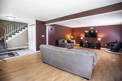 4 Judy Drive Londonderry NH 03053