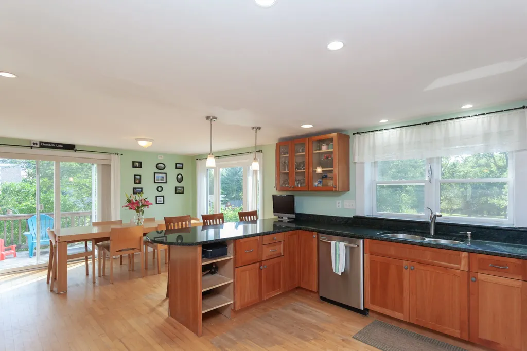 125 Fore Road Eliot ME 03903