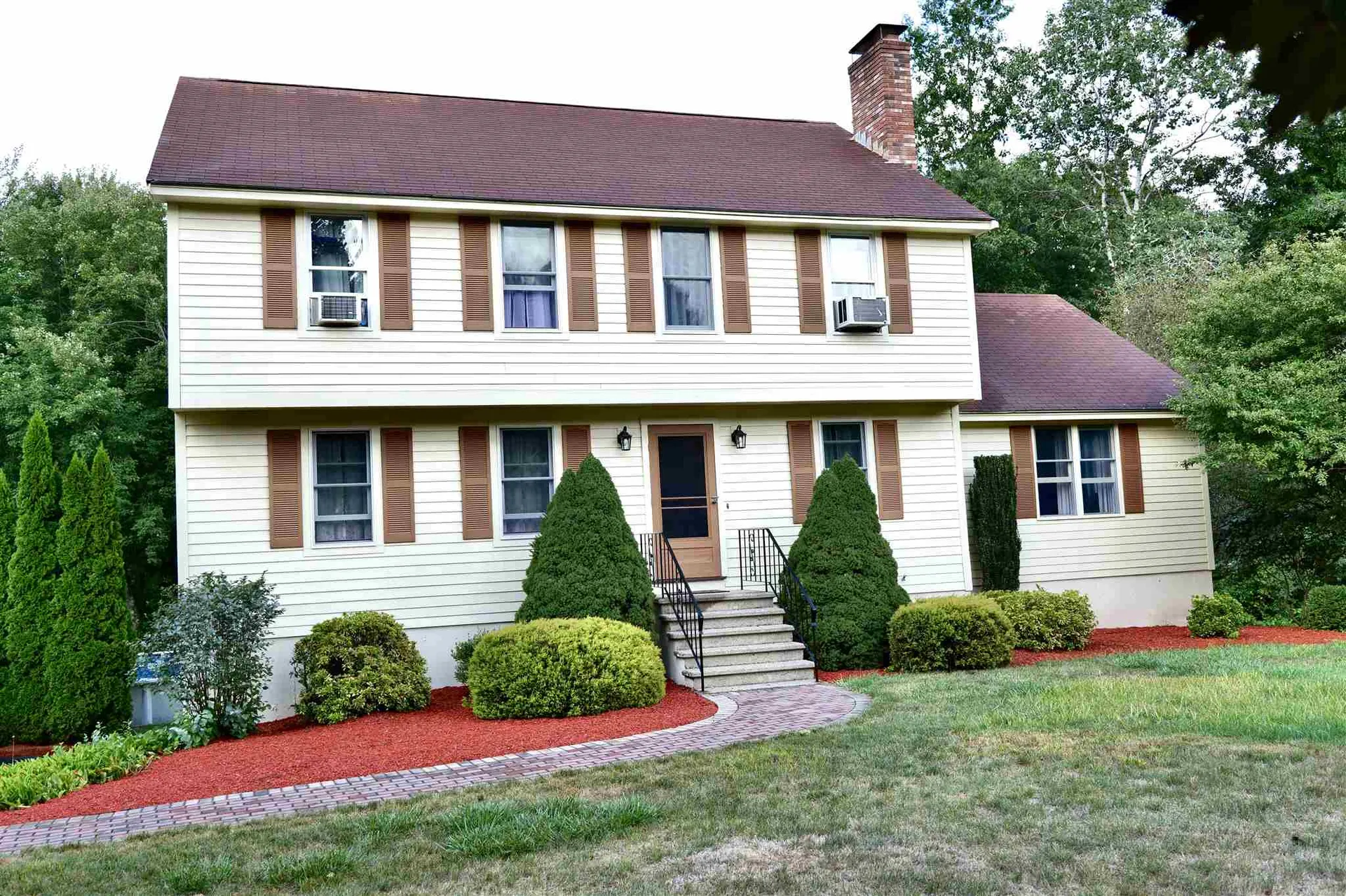 10 Heron Drive Londonderry NH 03053