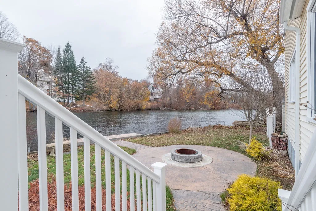 24 Riverside Court Laconia NH 03246
