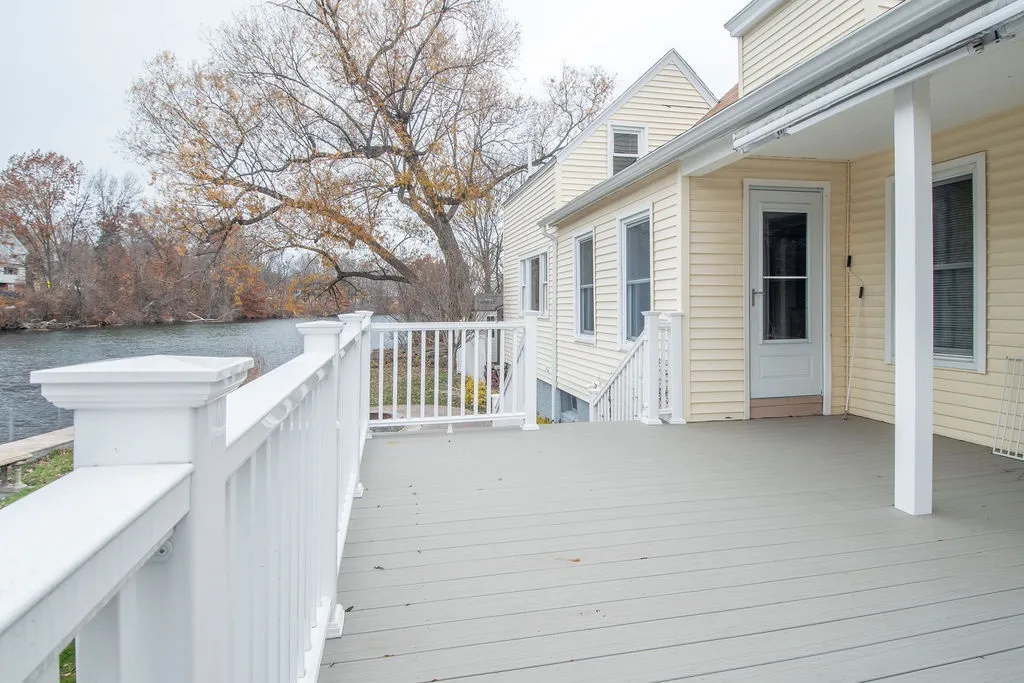24 Riverside Court Laconia NH 03246
