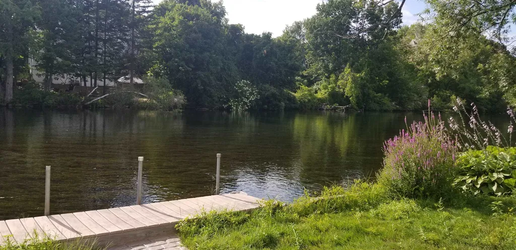 24 Riverside Court Laconia NH 03246