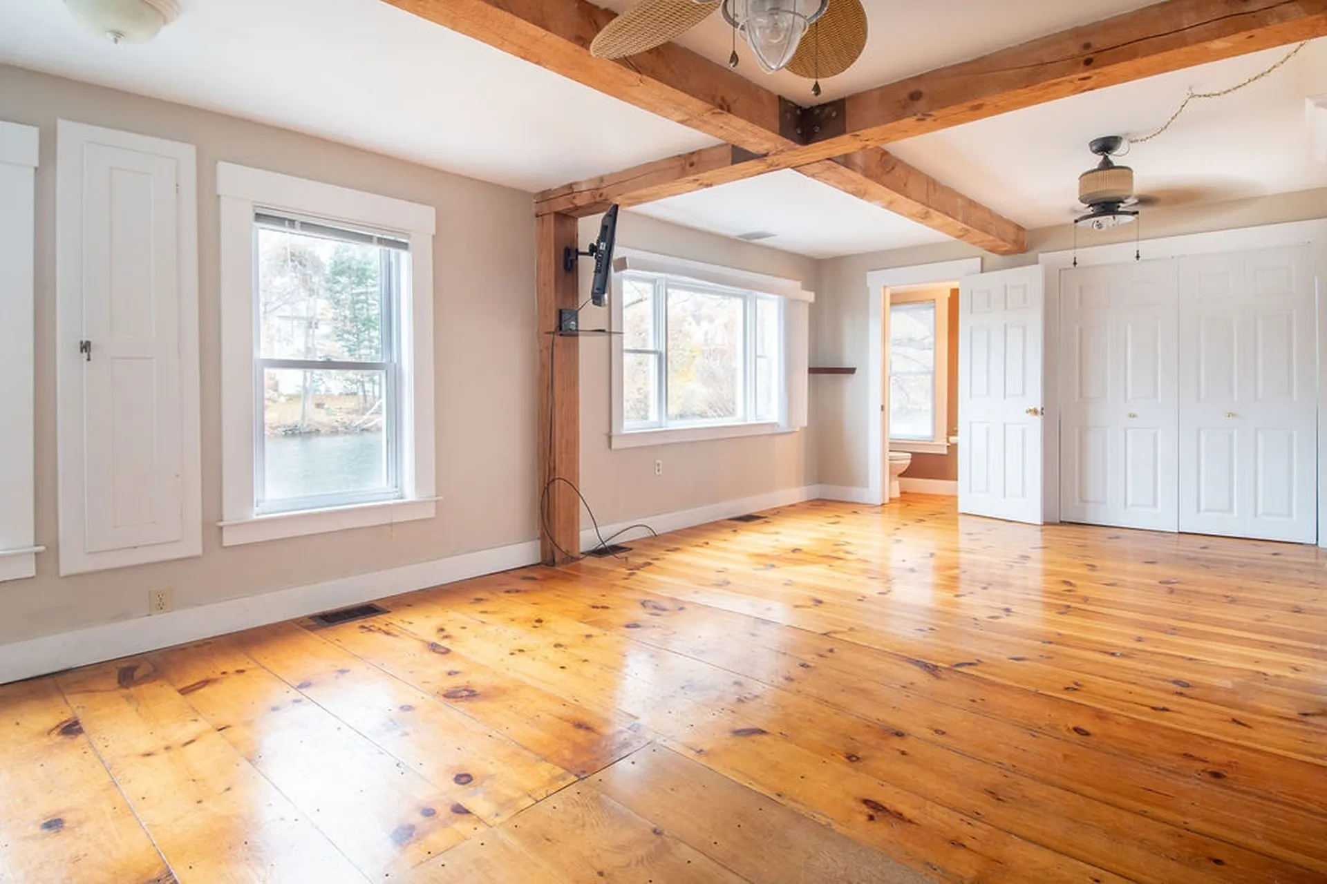 24 Riverside Court Laconia NH 03246