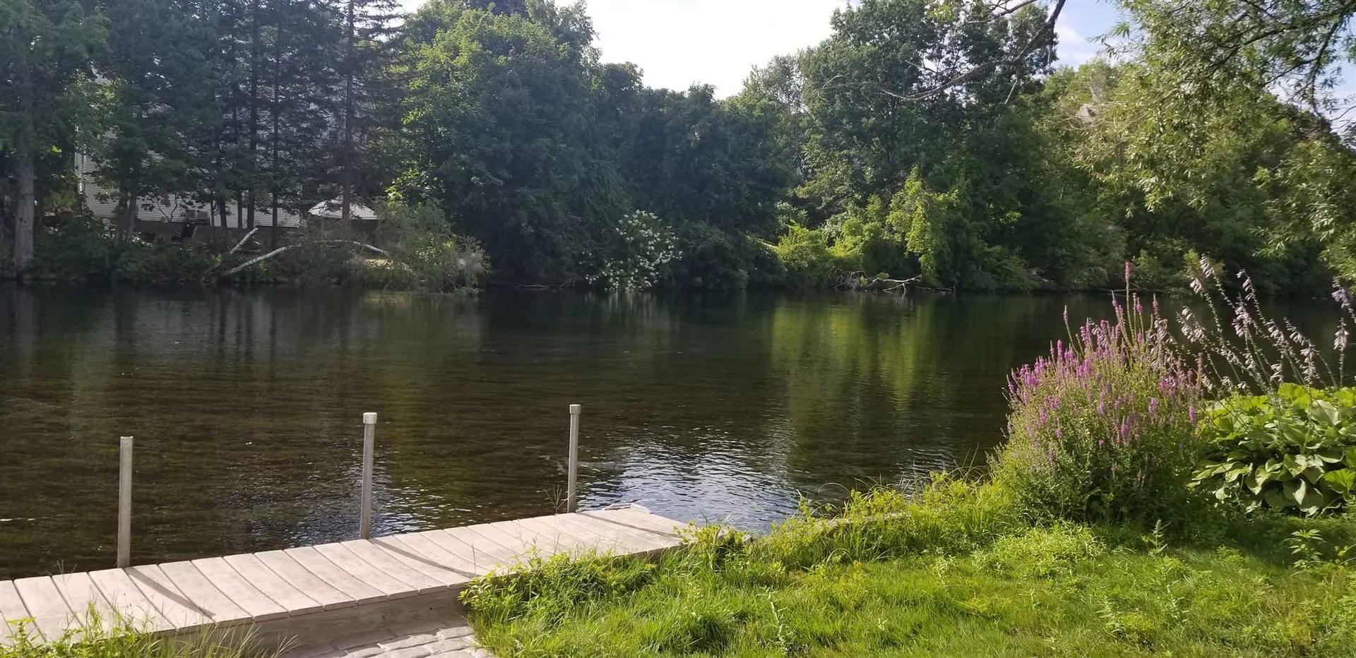 24 Riverside Court Laconia NH 03246