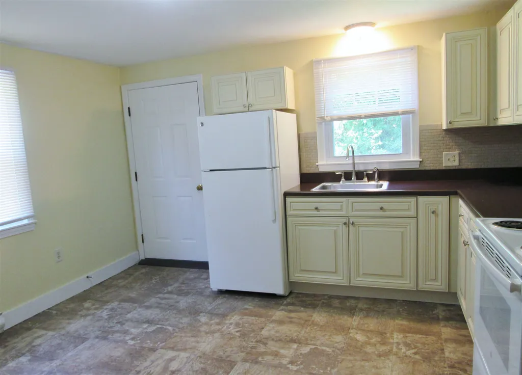 76-90 Franklin Street Derry NH 03038