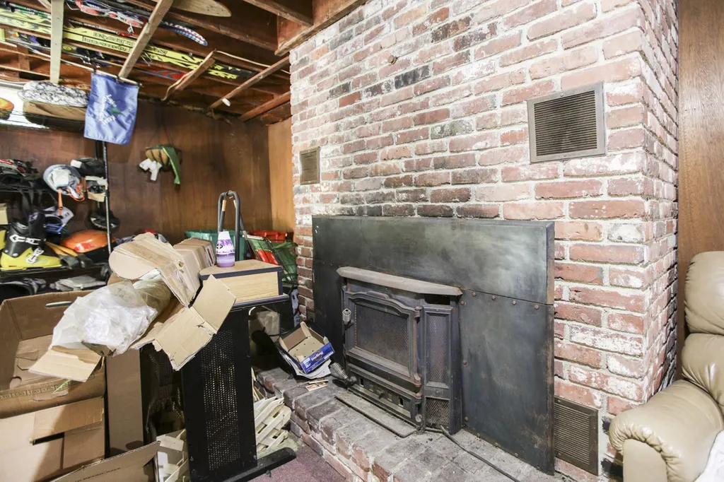94 Old Post Road Kittery ME 03904
