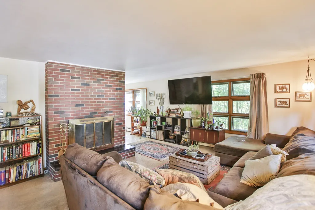 94 Old Post Road Kittery ME 03904
