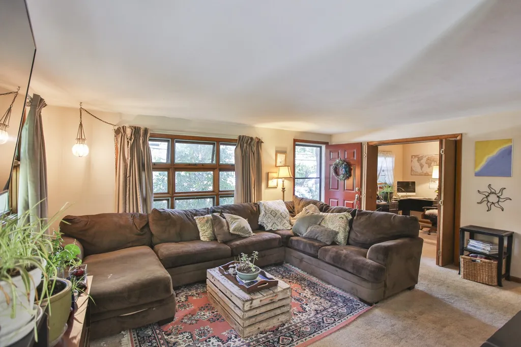 94 Old Post Road Kittery ME 03904