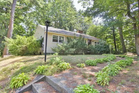 94 Old Post Road Kittery ME 03904