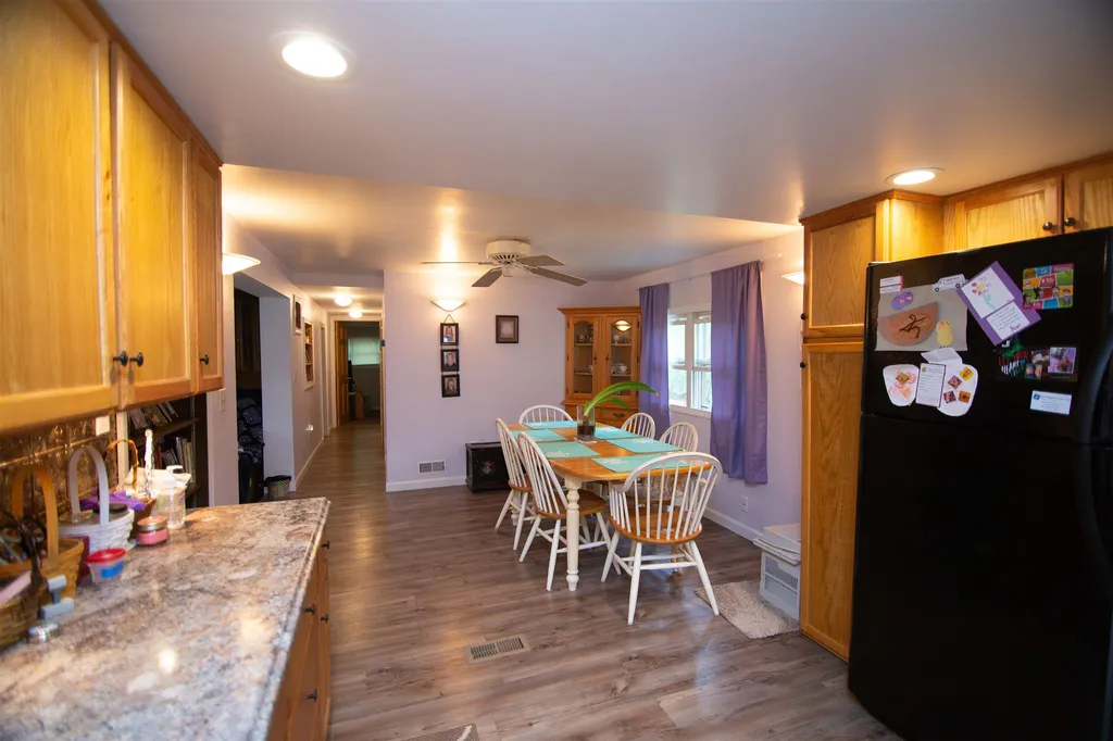 7 Eric Avenue Nashua NH 03062